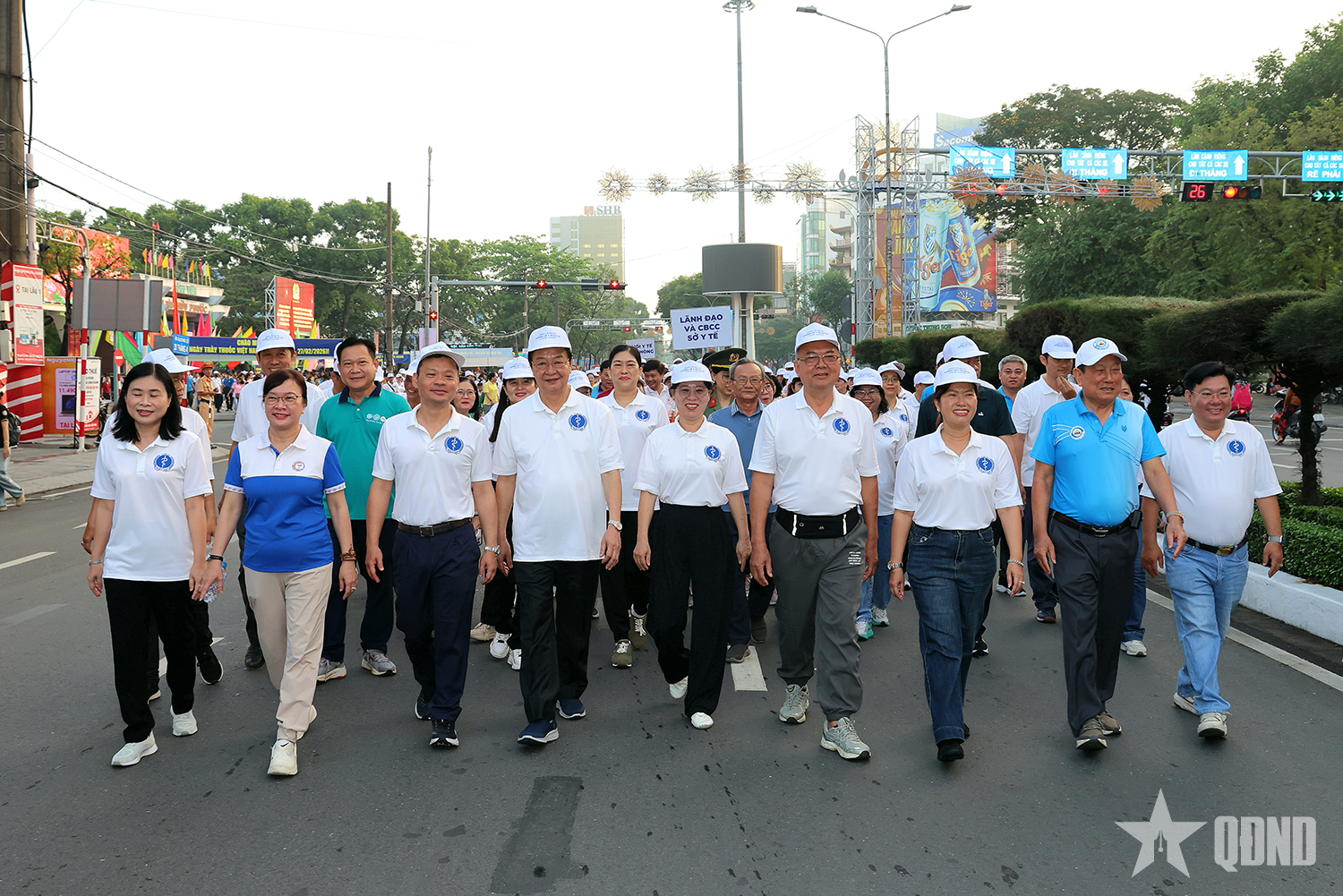 Hơn 1,5 tỷ đồng ủng hộ y tế cơ sở sau chương trình đi bộ tại Cần Thơ