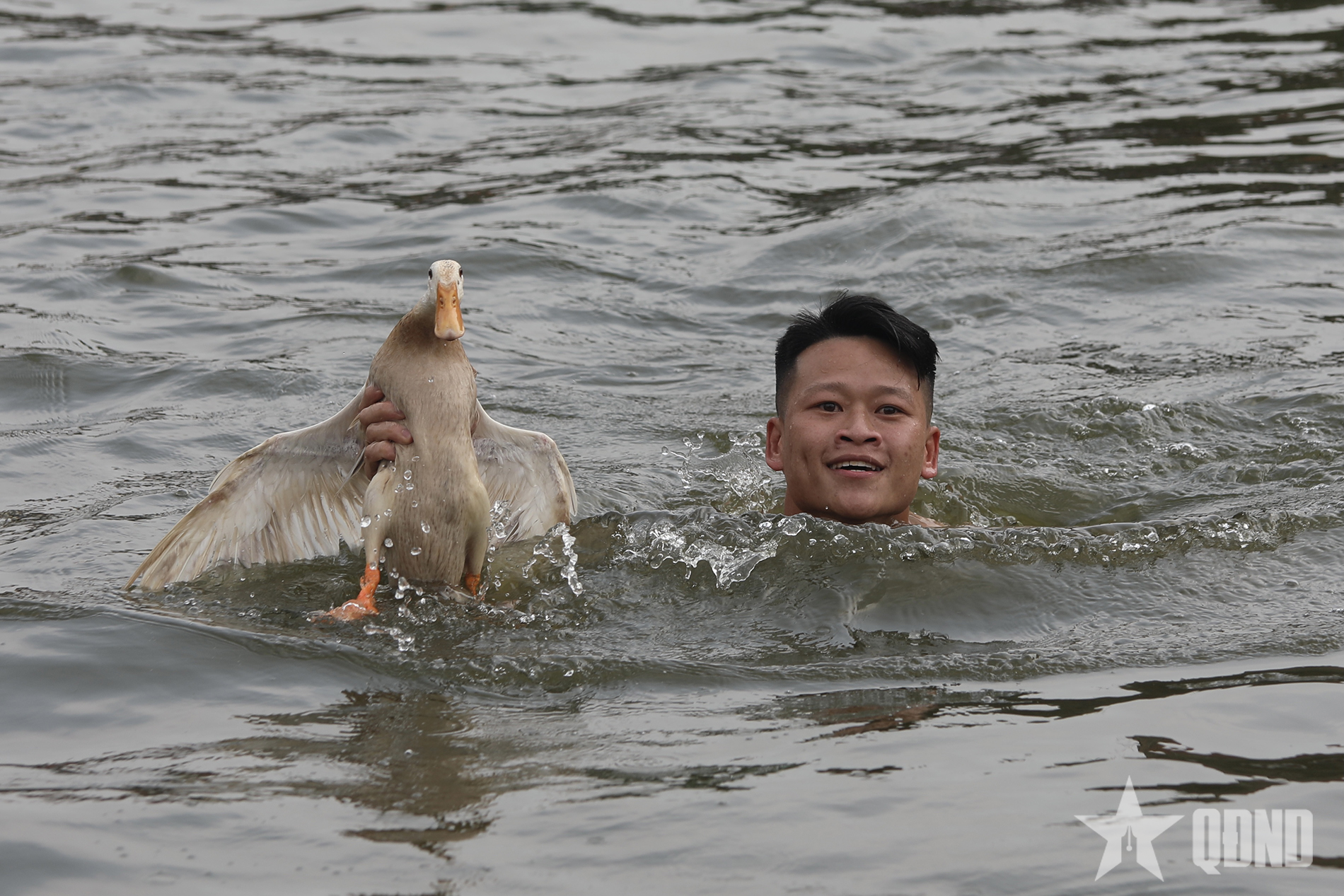 Hà Nội: Tưng bừng Lễ hội bắt vịt tại làng Lại Yên