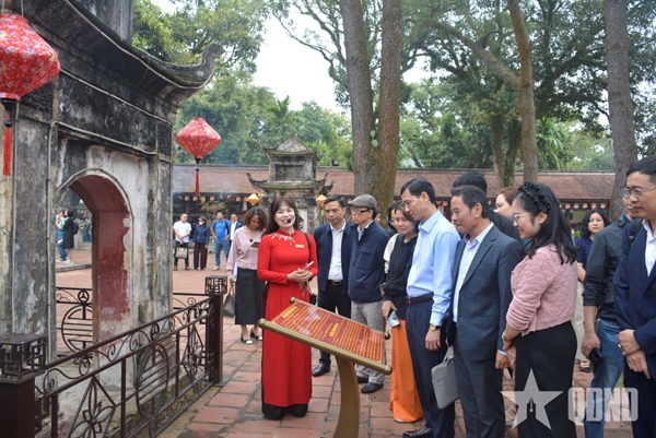 Phía sau tăng trưởng du lịch Tết Nỗi trăn trở đường dài