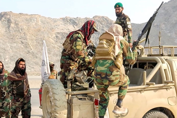 Pakistan không kích thủ đô Kabul của Afghanistan