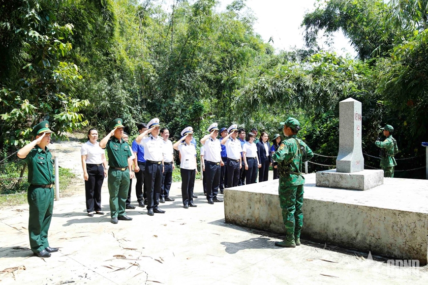 ICD Tân Cảng Sóng Thần: Ấm áp nghĩa tình biên cương