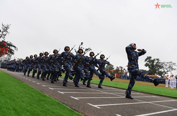 Xã luận Mệnh lệnh hành động