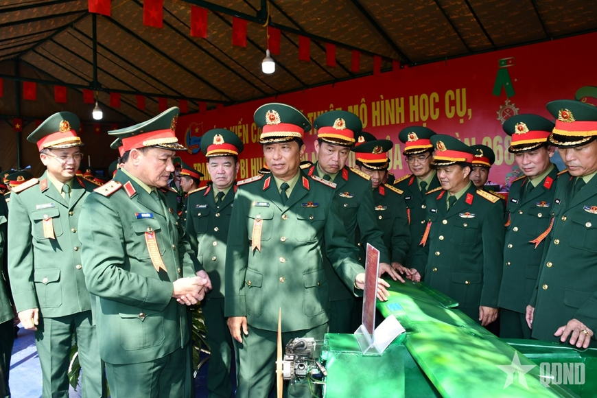 Trung tướng Lê Văn Hướng dự Lễ ra quân huấn luyện tại Sư đoàn 968 (Quân khu 4)