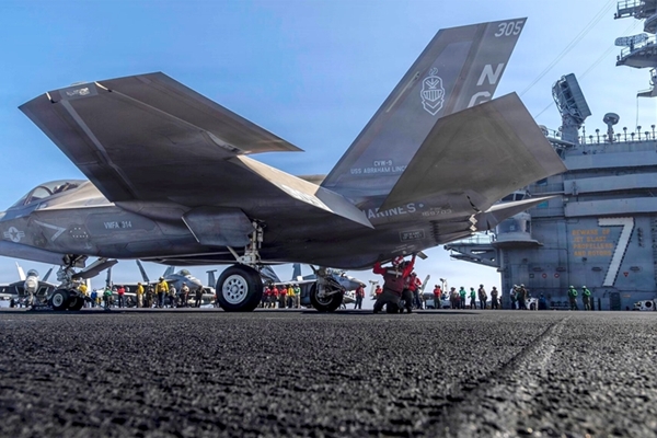 Quân sự thế giới hôm nay 2-3 Mỹ thúc đẩy tích hợp hoàn toàn tiêm kích F-35C lên tàu sân bay USS Gerald R Ford