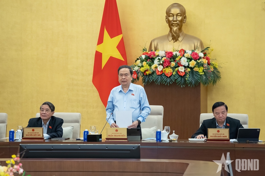 Thúc đẩy chuyển đổi số và bảo đảm quyền tiếp cận thông tin