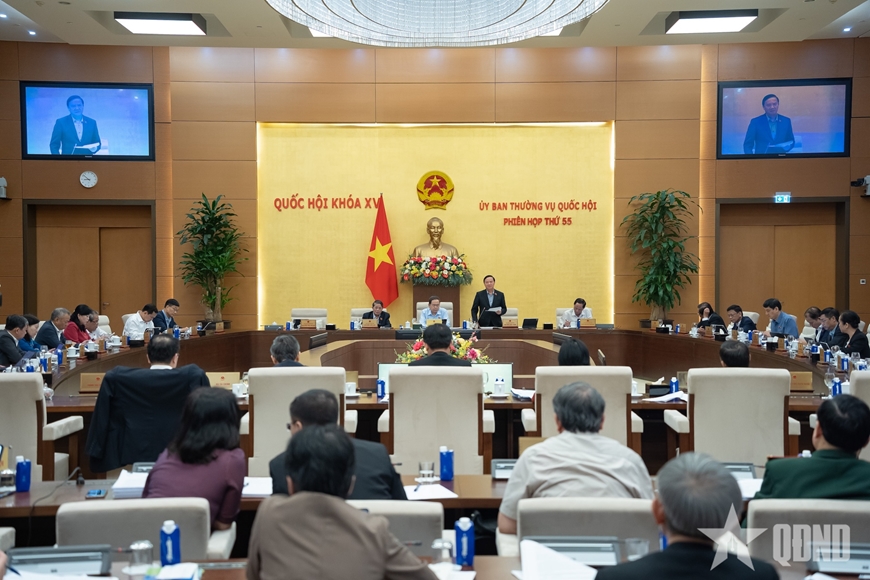 Thúc đẩy chuyển đổi số và bảo đảm quyền tiếp cận thông tin