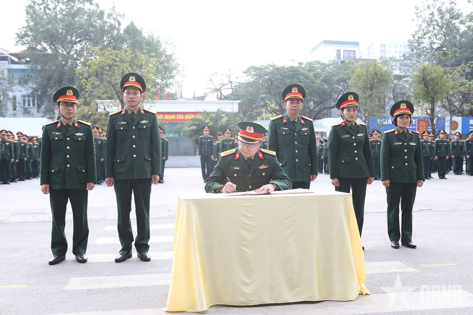 Đẩy mạnh ứng dụng công nghệ thông tin, chuyển đổi số trong huấn luyện