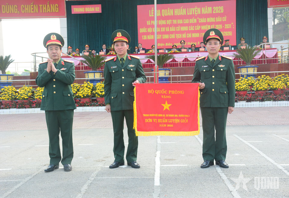 Thượng tướng Lê Đức Thái dự Lễ ra quân huấn luyện năm 2026 tại Trung đoàn 82