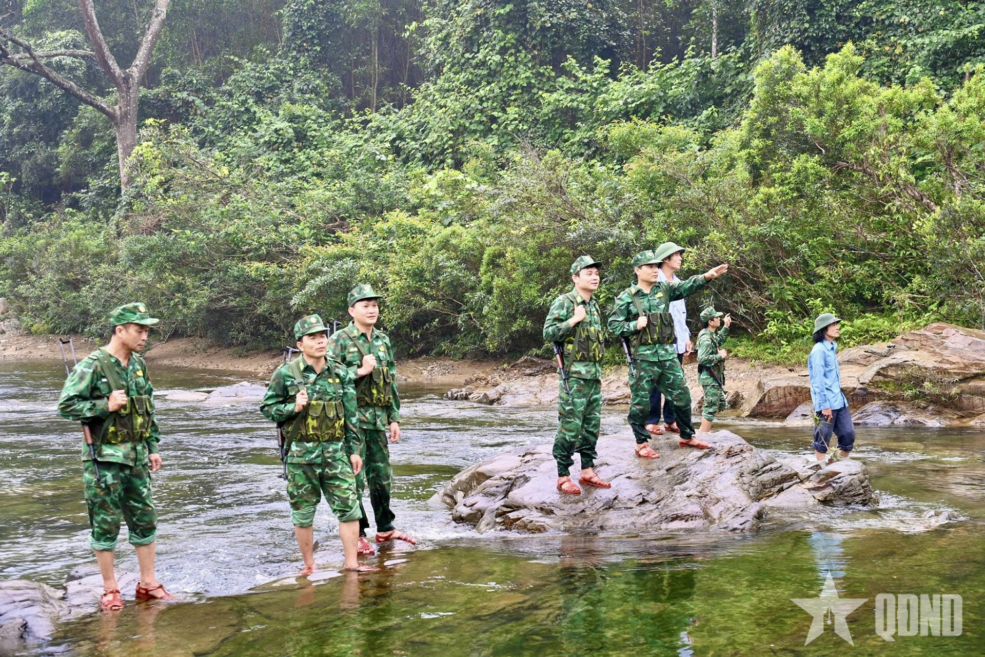 Vững biên cương từ lòng dân