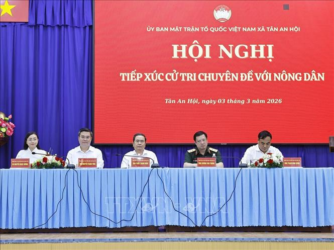 Chủ tịch Quốc hội Trần Thanh Mẫn dự Hội nghị tiếp xúc giữa cử tri với người ứng cử đại biểu Quốc hội khóa XVI