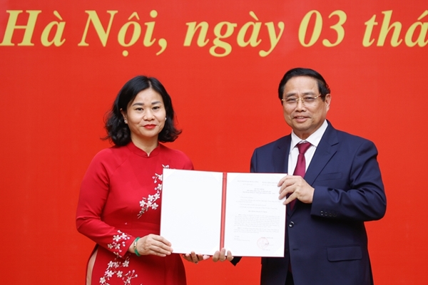 Thủ tướng Phạm Minh Chính trao quyết định chỉ định Phó bí thư Đảng ủy Chính phủ và bổ nhiệm lãnh đạo 4 bộ, cơ quan ngang Bộ
