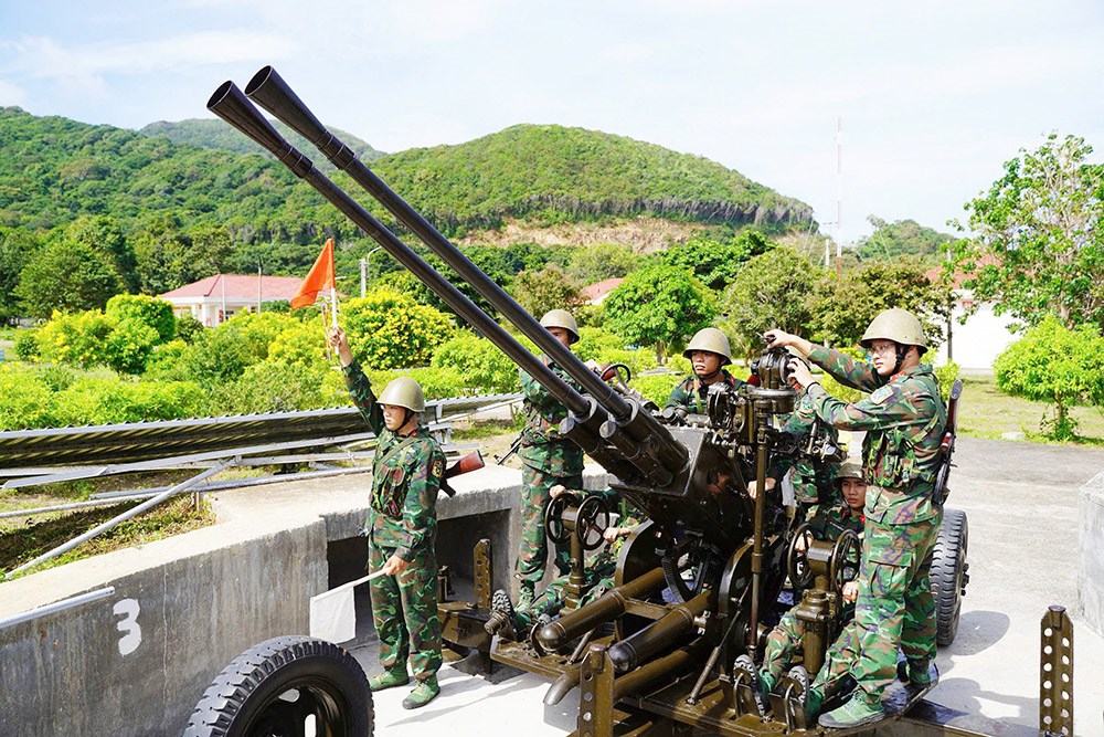 Việc quân ở đặc khu Côn Đảo