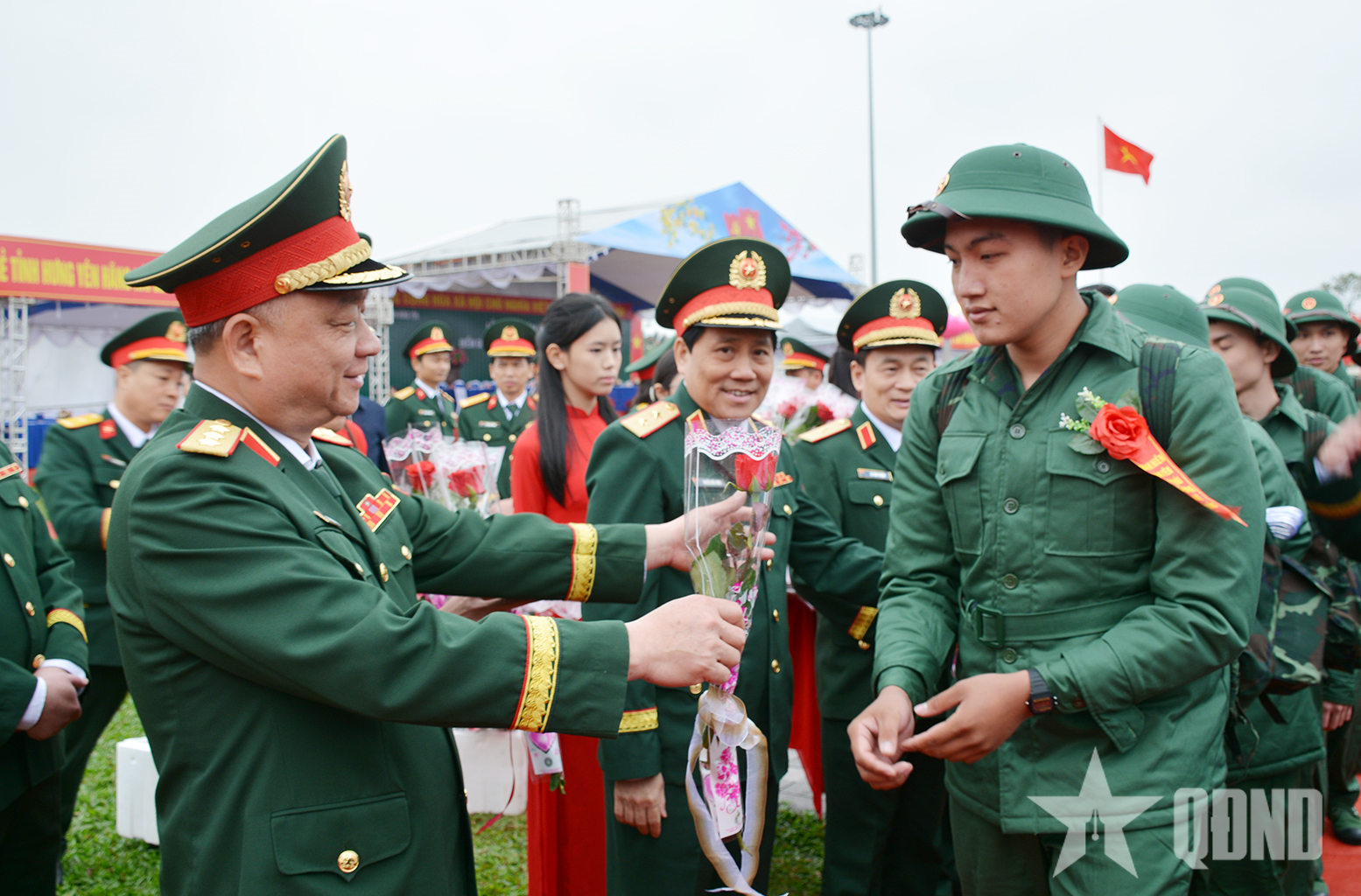 Thượng tướng Nguyễn Quang Ngọc động viên thanh niên Hưng Yên lên đường nhập ngũ

