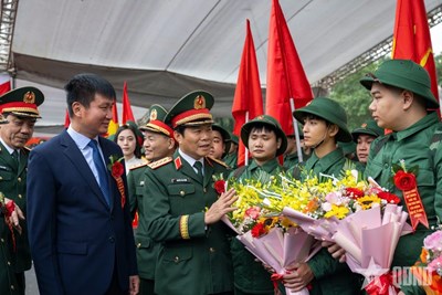 Gallery - 	Đại tướng Nguyễn Tân Cương dự lễ giao nhận quân tại Ninh Bình