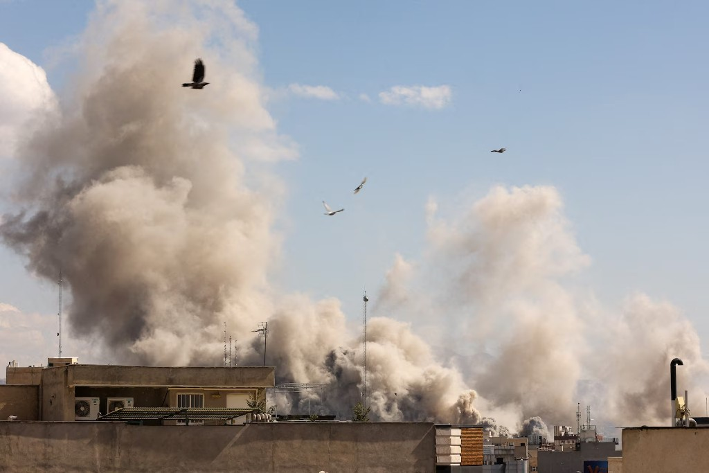 Xung đột tại Trung Đông: Mỹ, Italy đẩy mạnh hoạt động sơ tán