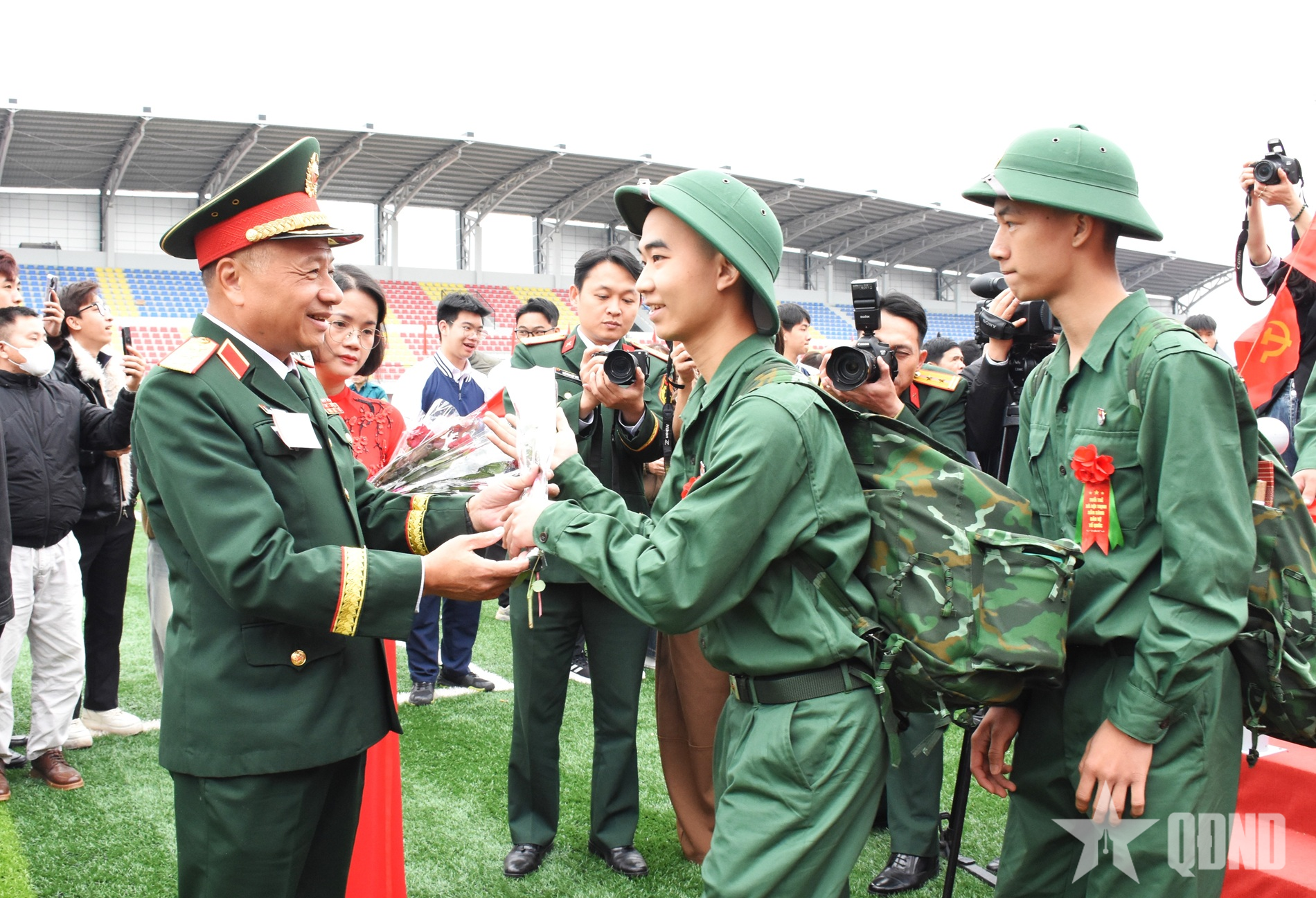 Thượng tướng Lê Quang Minh dự Lễ giao nhận quân tại Phú Thọ