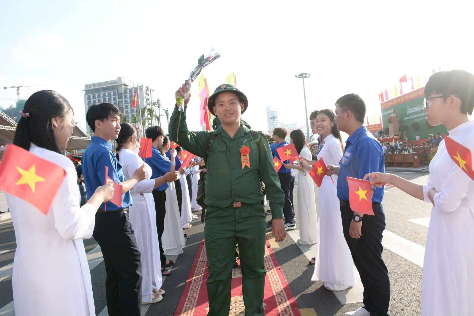 Thanh niên Gia Lai vinh dự, tự hào tiếp bước cha anh