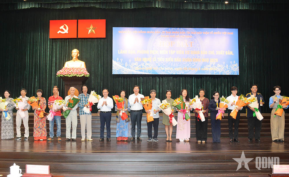 Báo chí, văn nghệ sĩ đóng góp quan trọng trong sự phát triển của TP Hồ Chí Minh