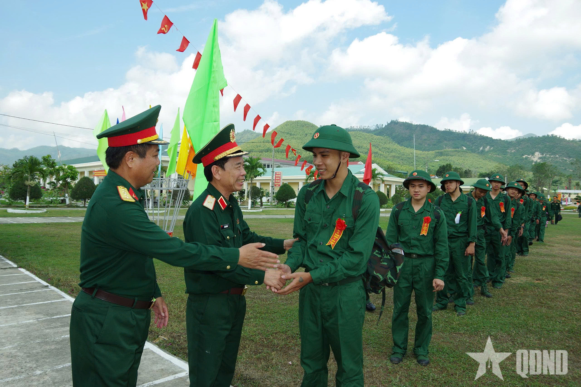 Quân đoàn 34: Tổ chức đón chiến sĩ mới trang trọng, chu đáo, ấn tượng

