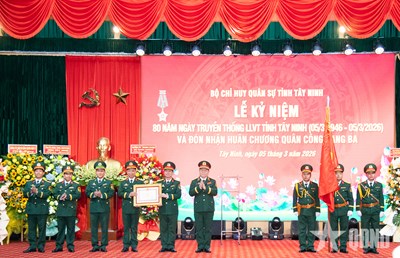 Gallery - Đại tướng Nguyễn Trọng Nghĩa dự Lễ kỷ niệm 80 năm Ngày truyền thống