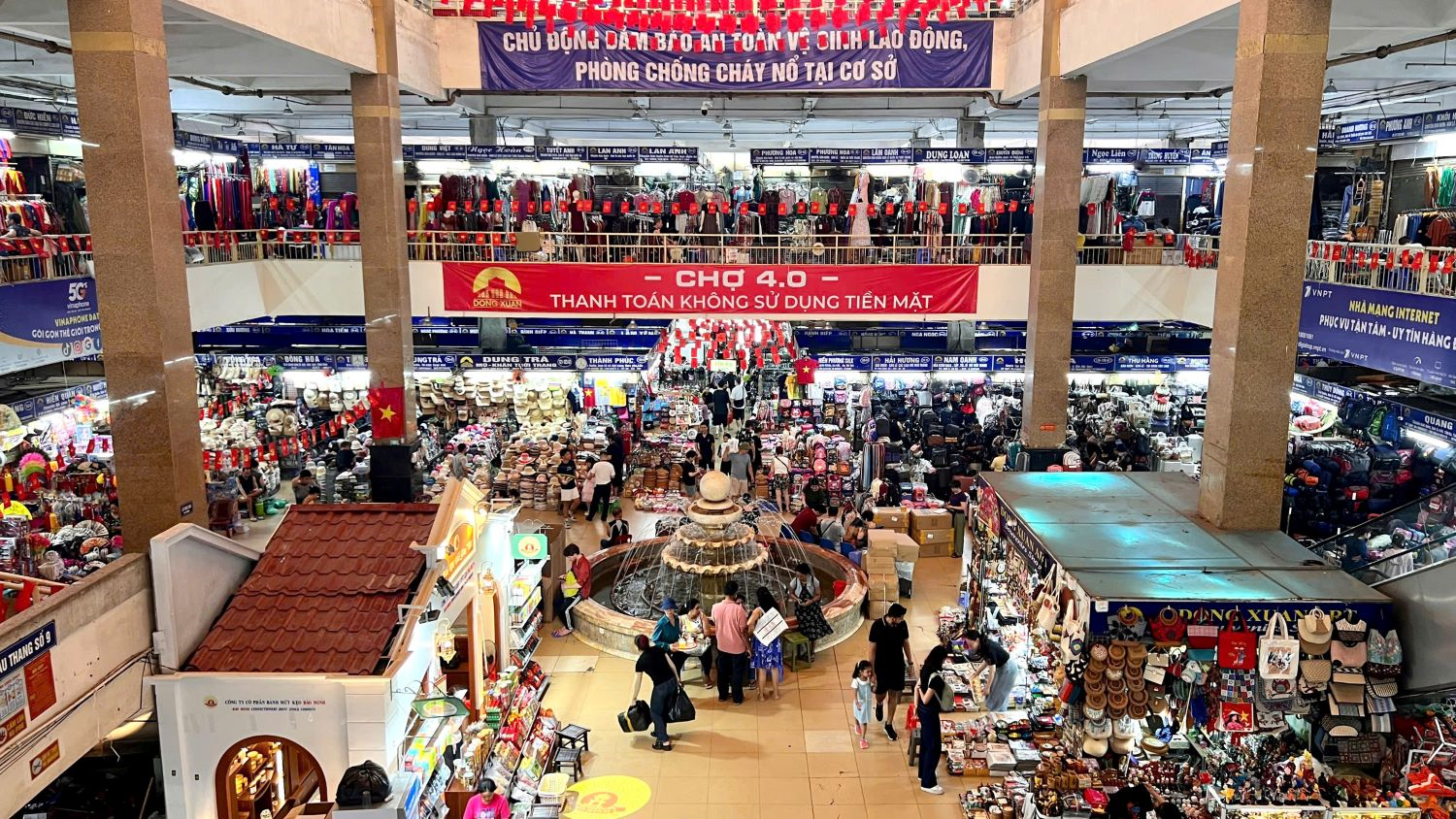 Chợ truyền thống chuyển mình để tăng sức hút