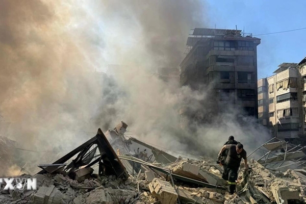 Góc nhìn chiến sự Trung Đông Nút bấm và chiếc cặp da