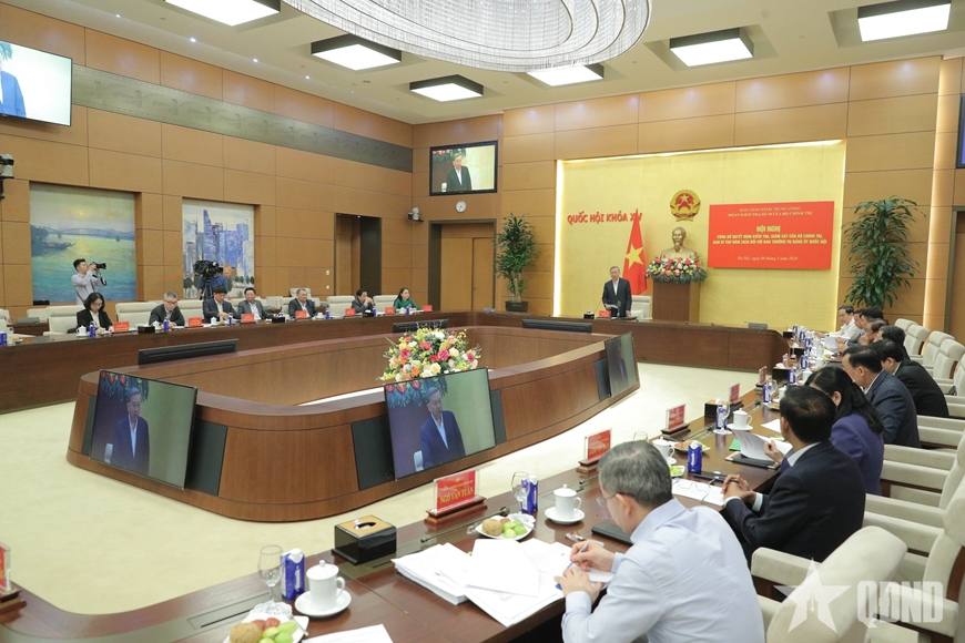Tổng B&iacute; thư T&ocirc; L&acirc;m chủ tr&igrave; Hội nghị c&ocirc;ng bố quyết định kiểm tra, gi&aacute;m s&aacute;t năm 2026 đối với Ban Thường vụ Đảng ủy Quốc hội