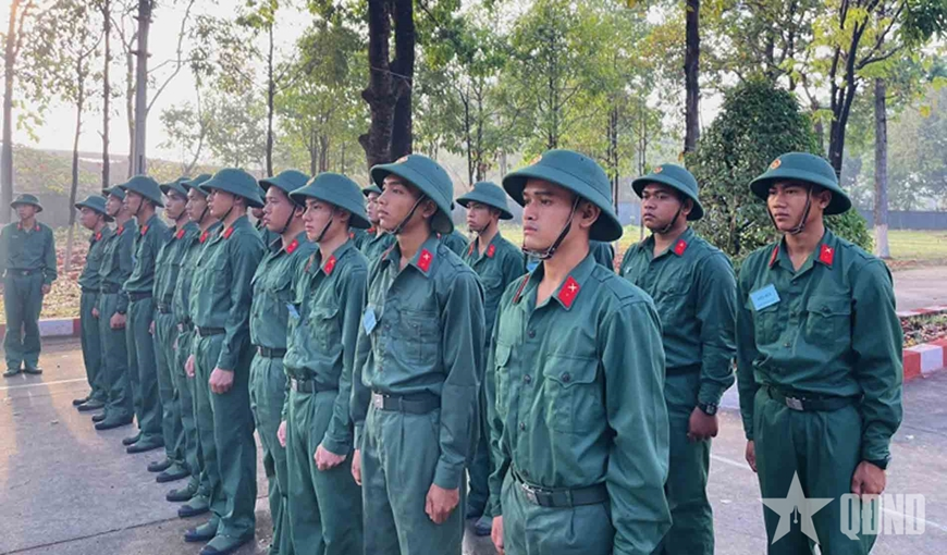 Chiến sĩ mới rèn nền nếp