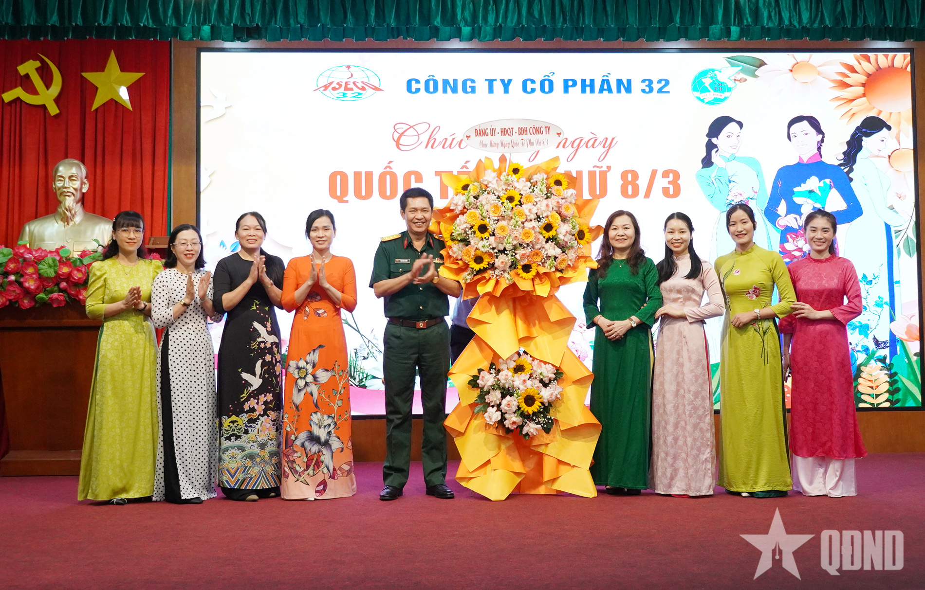 Cán bộ, hội viên phụ nữ Công ty Cổ phần 32 nâng cao năng lực số