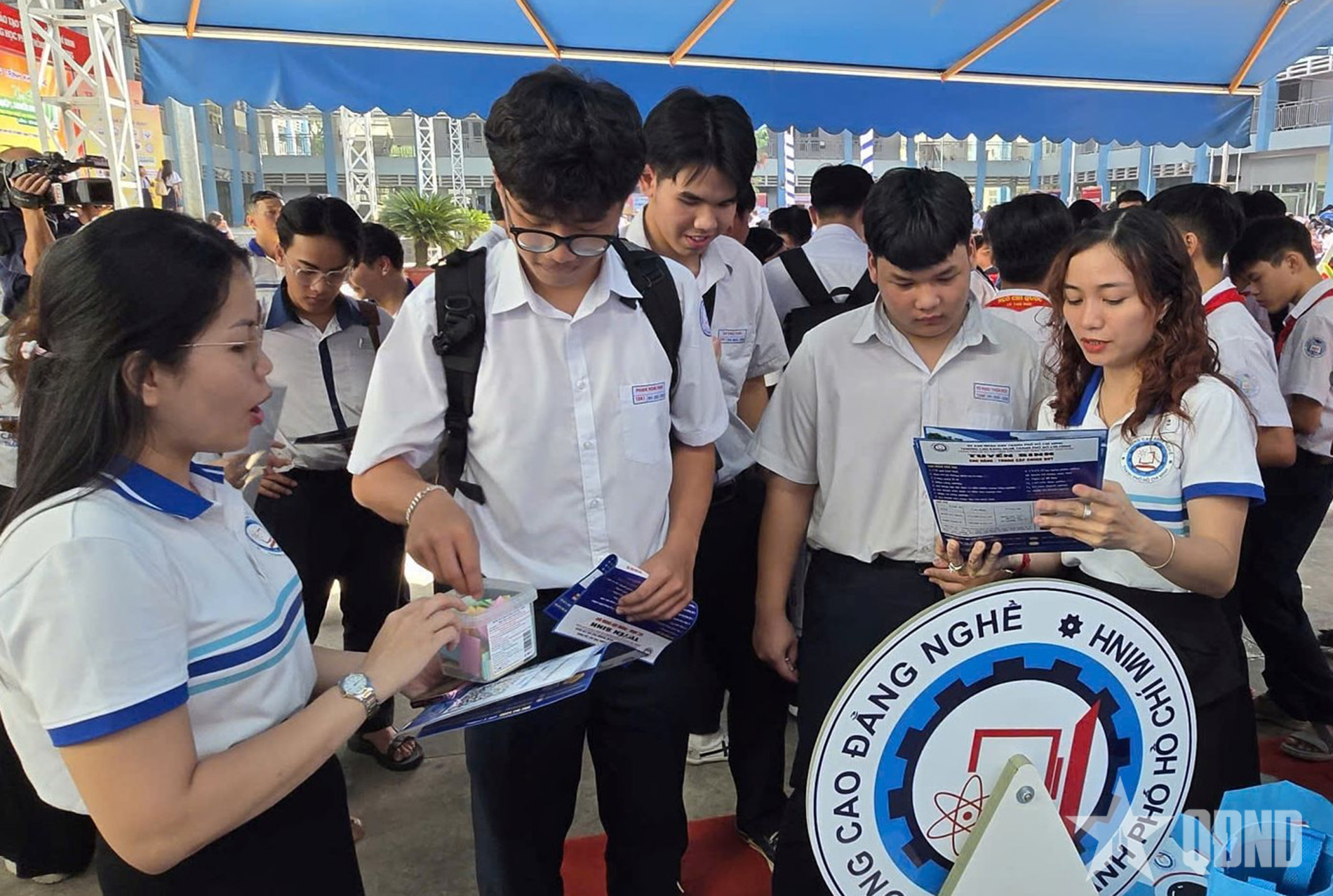 TP Hồ Chí Minh: Hơn 3.500 học sinh tham gia tìm hiểu nghề nghiệp, tuyển sinh