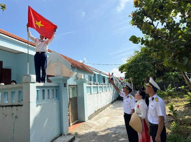 Mỗi lá phiếu, một cột mốc chủ quyền: Bài 2: Hướng về ngày hội lớn 