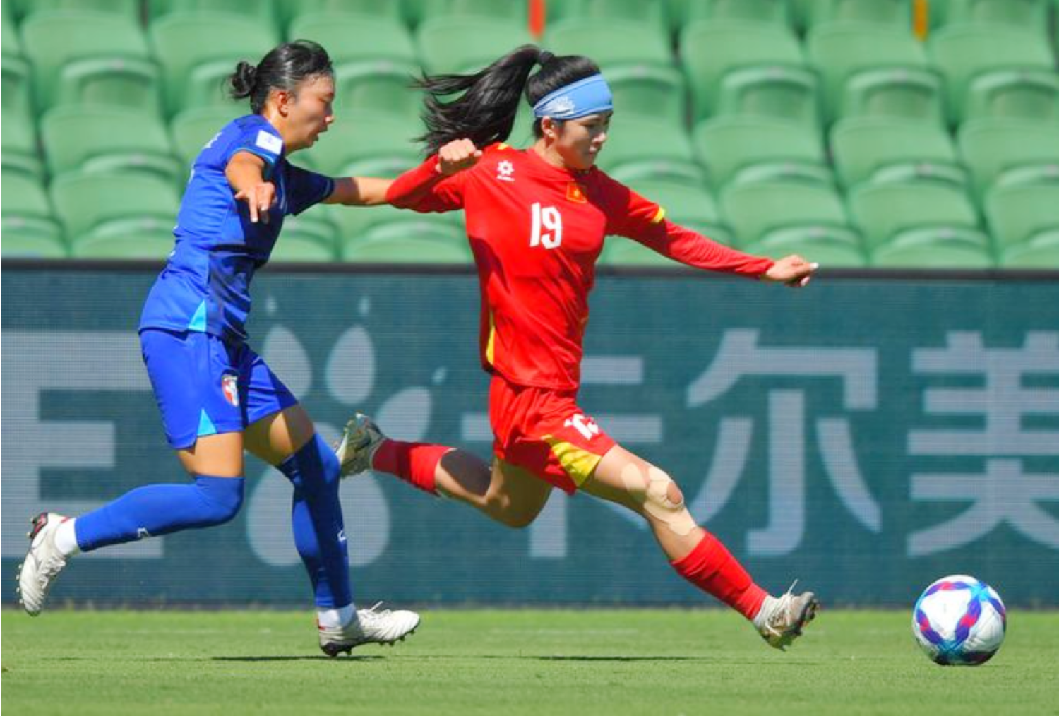 Nỗ lực tự thân để mở cửa tứ kết