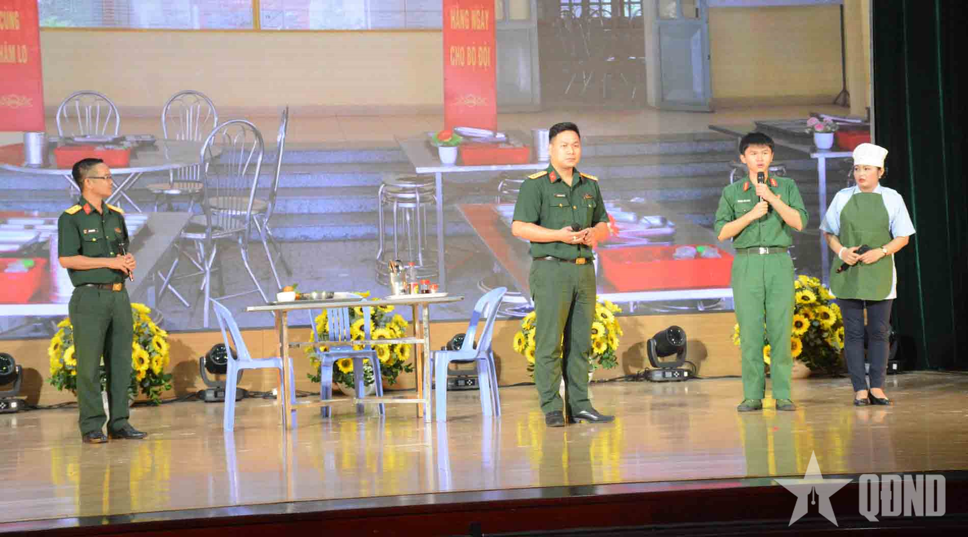 Quân khu 7 giao lưu tuyên truyền, phổ biến pháp luật về bầu cử