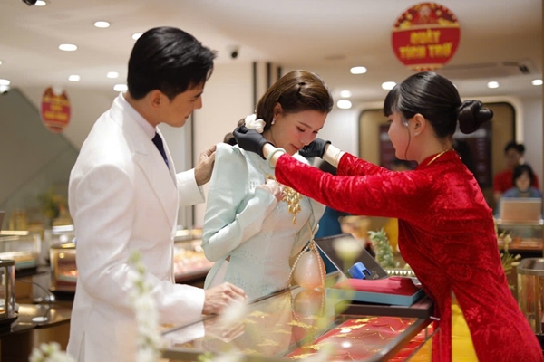 Giá vàng hôm nay 11-3 Đảo chiều tăng mạnh