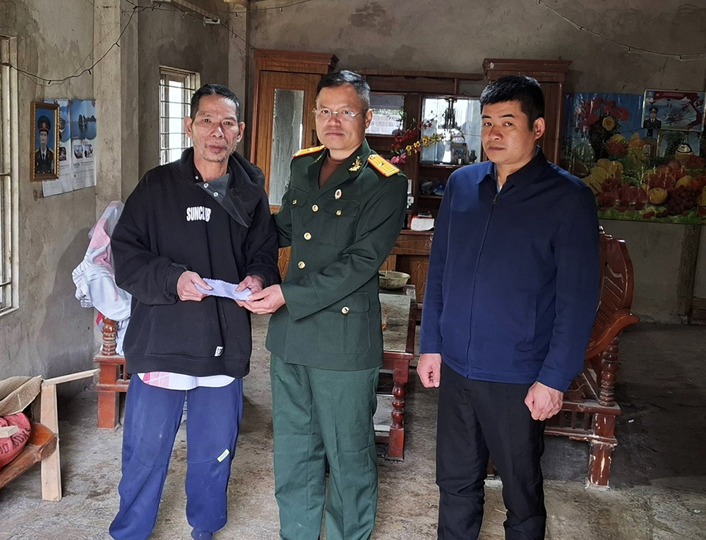 Xuân ấm trong vòng tay đồng đội