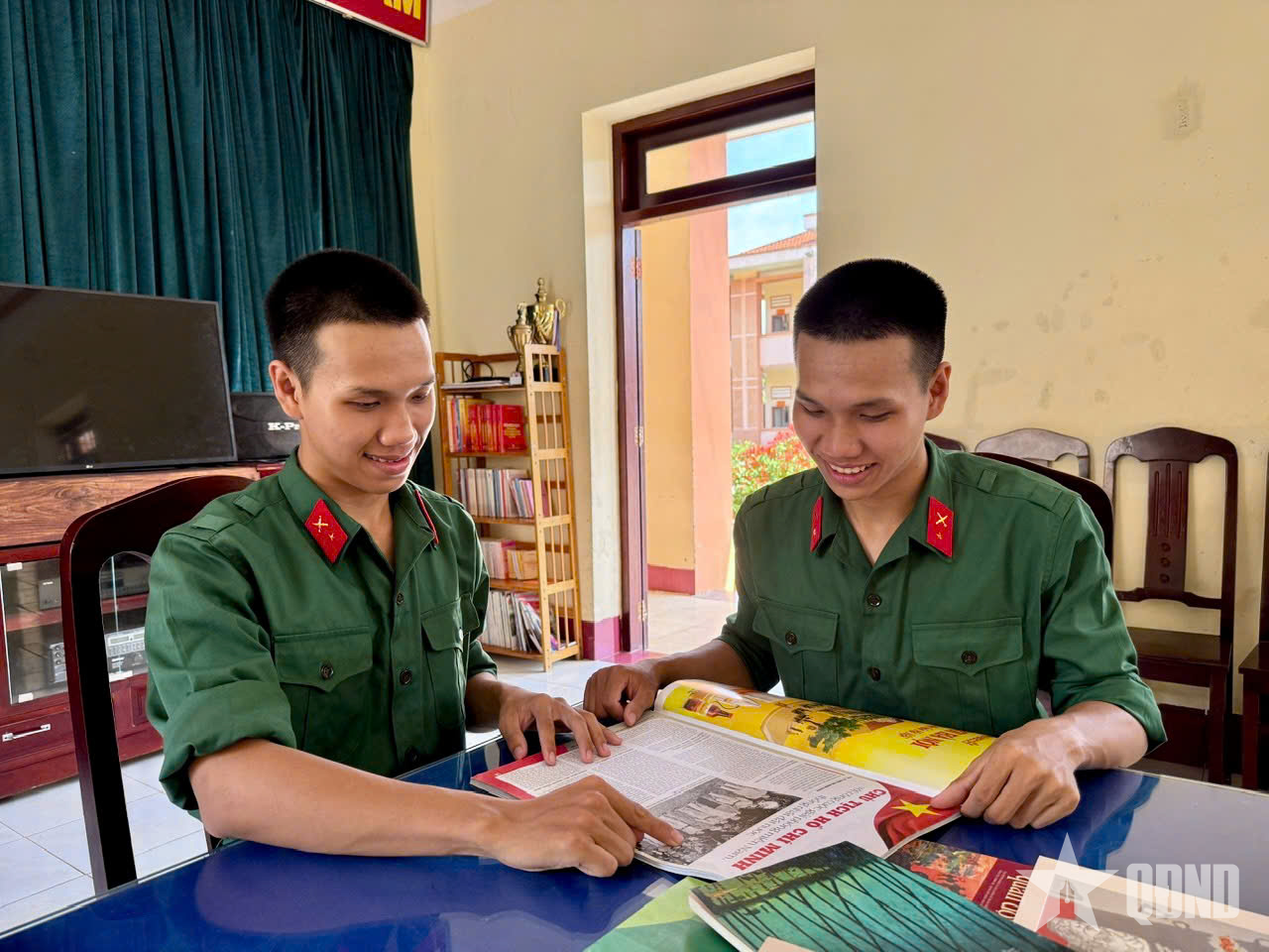 Quân khu 9: Anh em song sinh cùng nhập ngũ