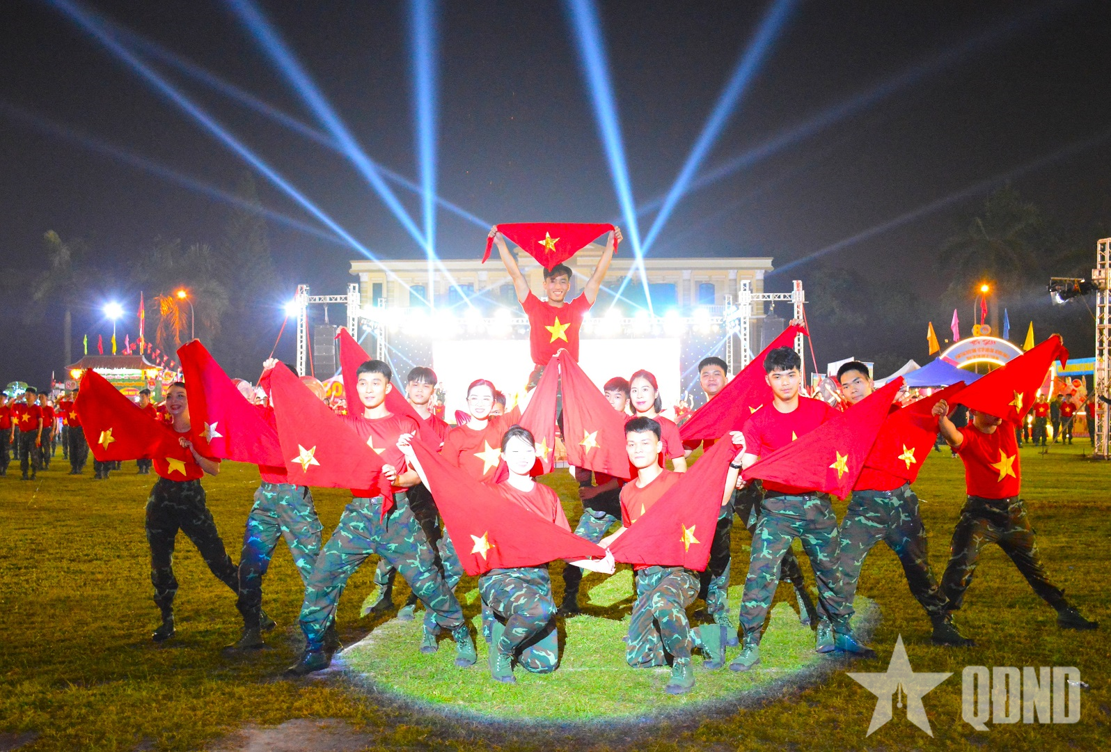 Đặc sắc Chương trình dạ hội và hội trại quần chúng Binh chủng Công binh