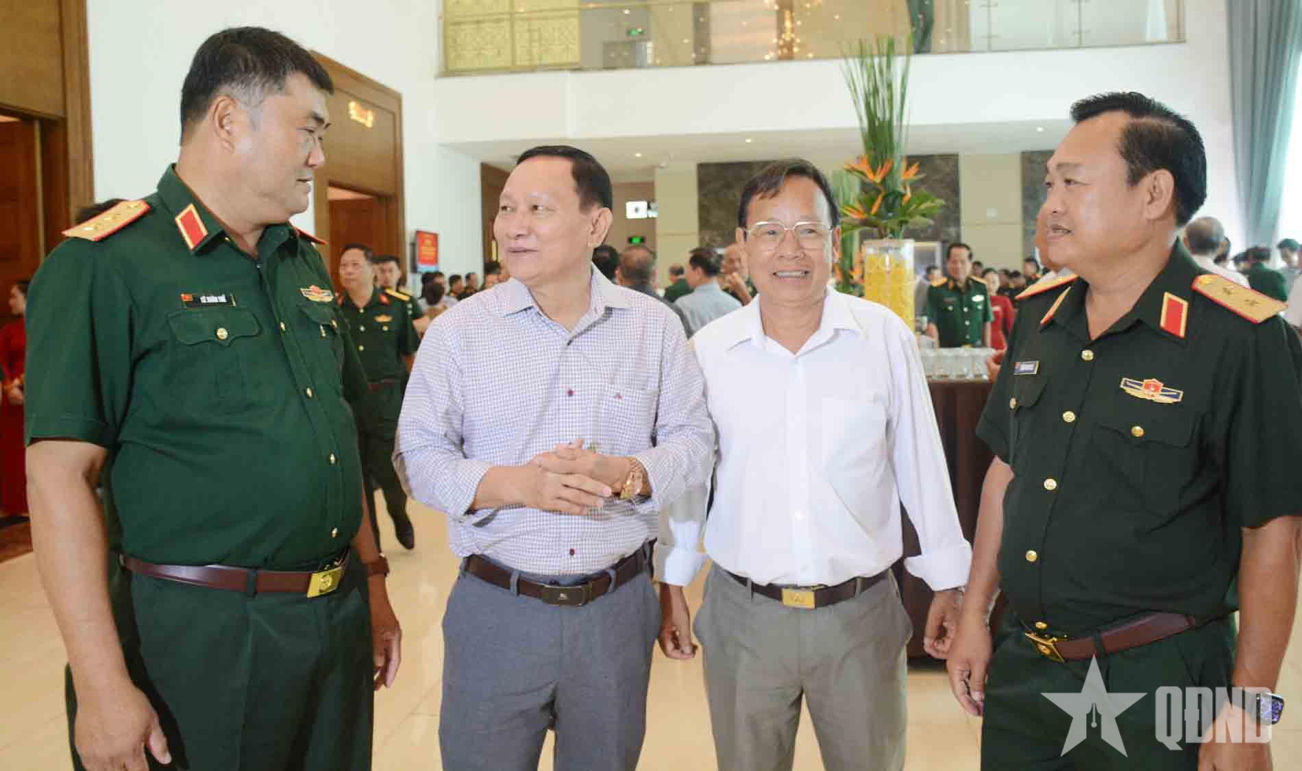 Quân khu 7 gặp mặt đại biểu cán bộ cao cấp Quân đội nghỉ hưu, nghỉ công tác