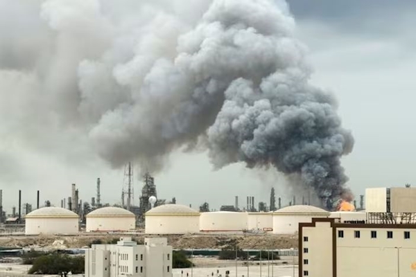 Iran tiếp tục tấn công tàu chở dầu ở vùng Vịnh