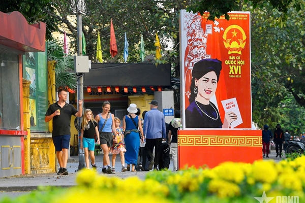 Thủ đô rực rỡ cờ hoa chào mừng ngày hội lớn