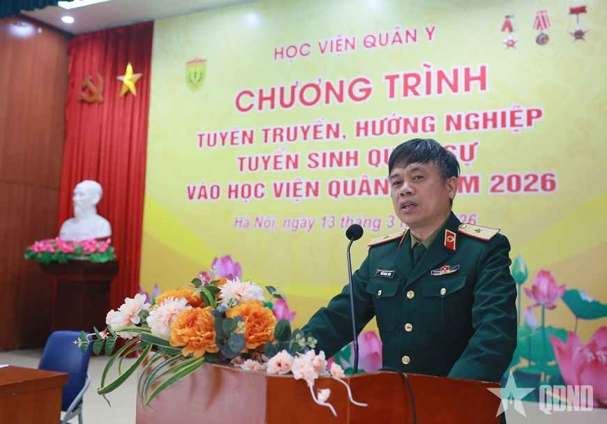 Học viện Quân y tư vấn cho học sinh THPT chọn ngành nghề