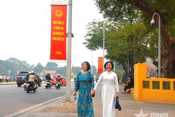 Hà Nội chào đón ngày hội non sông