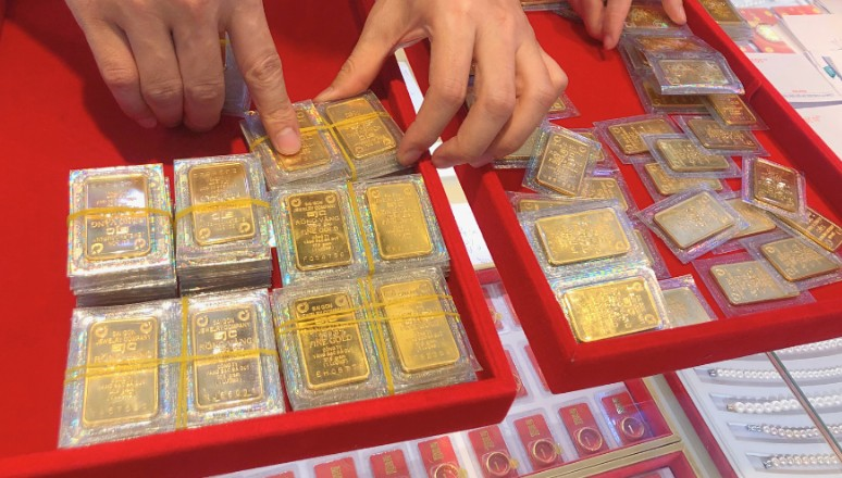 Giá vàng hôm nay (15-3): Giảm mạnh ở cả hai chiều