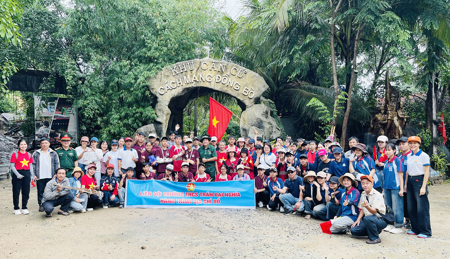 Học sinh Khánh Hòa “Về nguồn” tại Khu căn cứ Cách mạng Đồng Bò