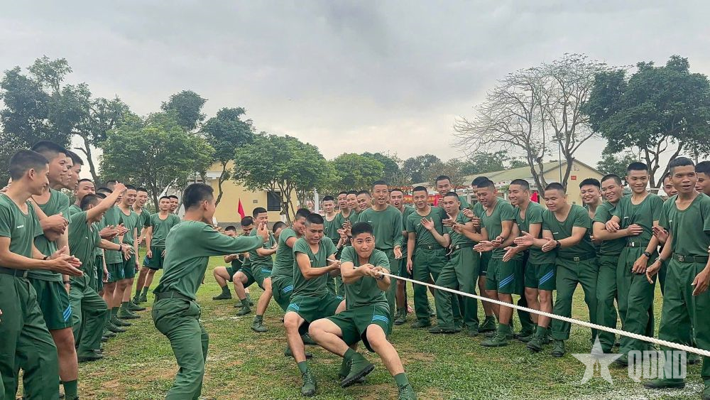 Chiến sĩ mới ở Sư đoàn 324 nhanh chóng hòa nhập môi trường quân ngũ