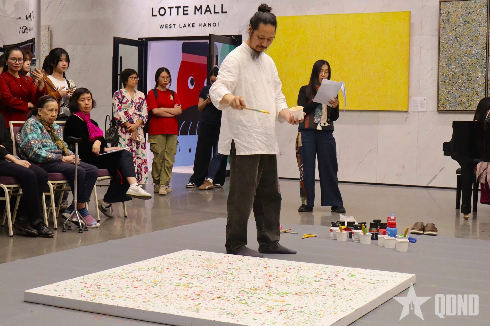 Đánh thức sự tĩnh lặng qua không gian hội họa “Sắc xuân” 