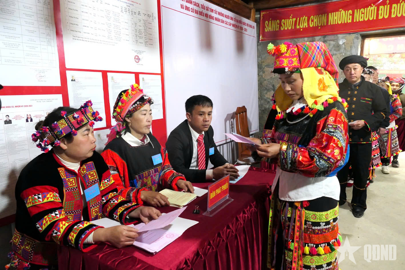 Tỉnh Tuyên Quang: Tỷ lệ cử tri đi bầu cử đạt hơn 91%

