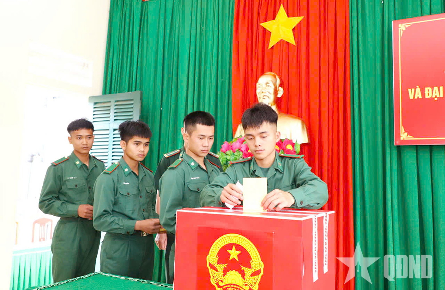 Lần đầu đi bầu cử nơi biên cương Tổ quốc 