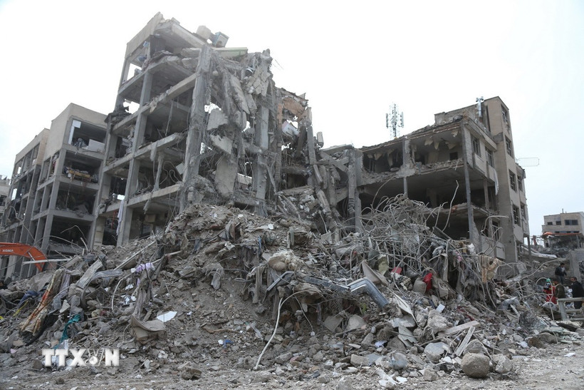 Xung đột tại Trung Đông: Iran công bố thiệt hại, mở rộng các cuộc tấn công