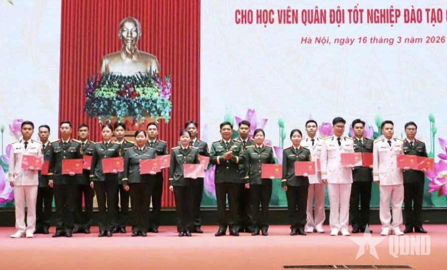 Trường Sĩ quan Lục quân 1 bế giảng hai chương trình đào tạo